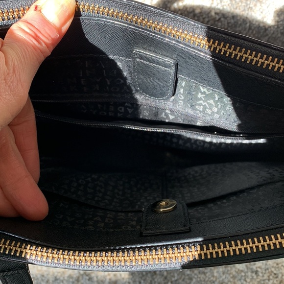 Nearly New Large Black Leather Kate Spade Crossbody Satchel - Picture 4 of 8